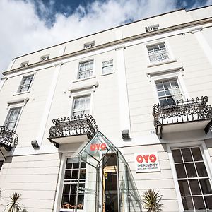 Oyo The Regency, Clifton Bristol